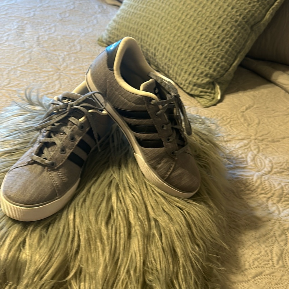 Boys Sz 5 & 1/2 Adidas gray canvas sneakers